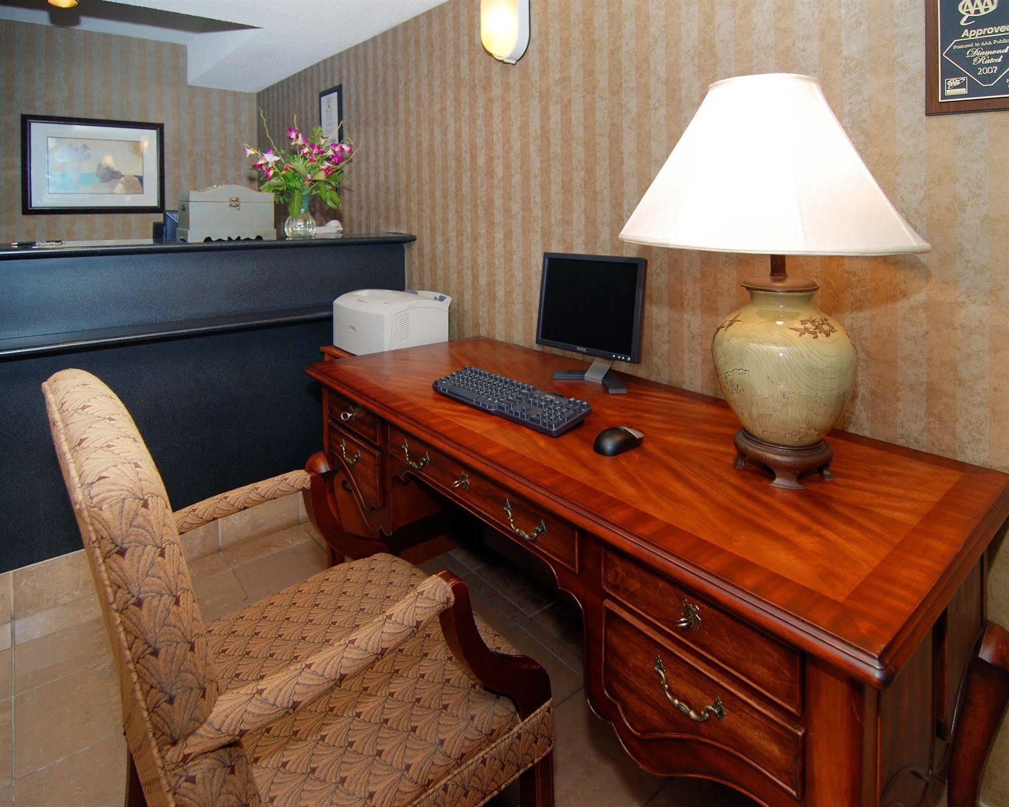 Atlantic Newport Hotel Middletown